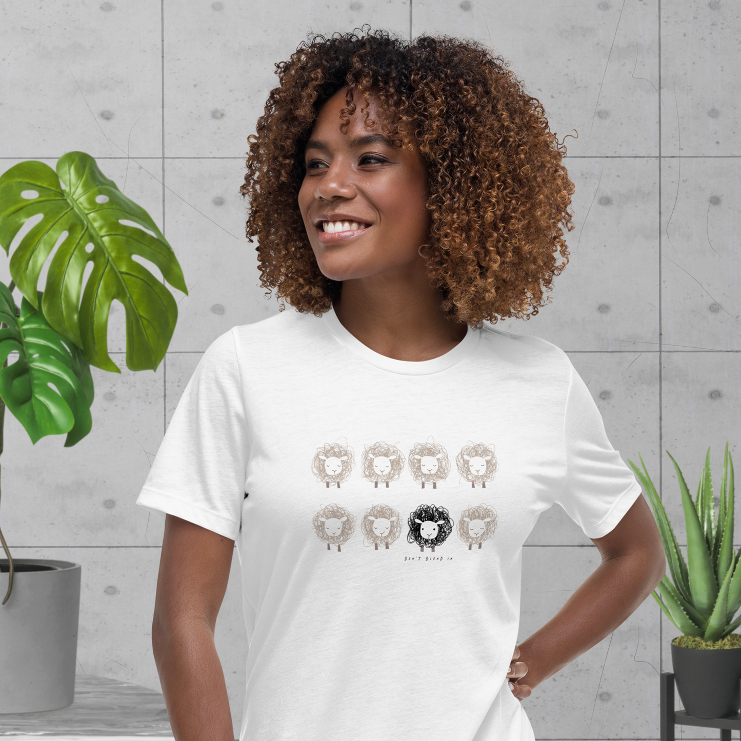 'Don't be a sheep' Women Relaxed T-Shirt